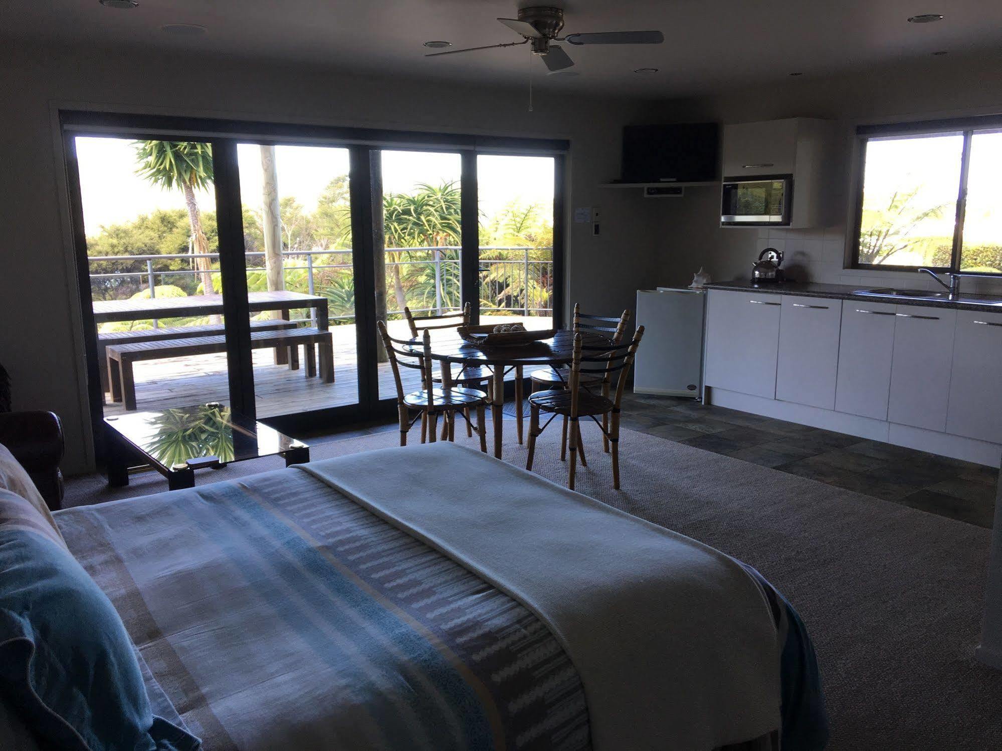 Whangamata Vistas B&B Esterno foto