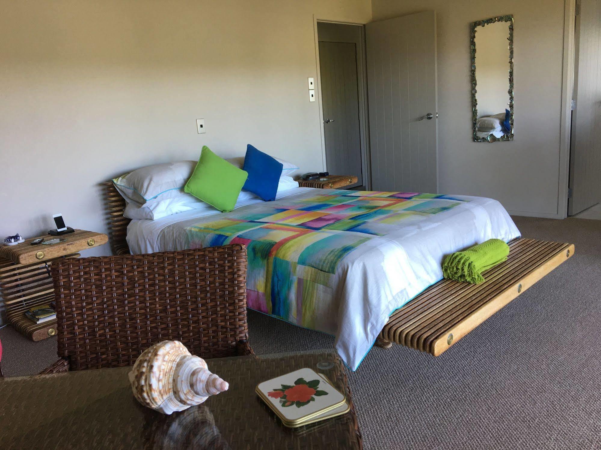 Whangamata Vistas B&B Esterno foto