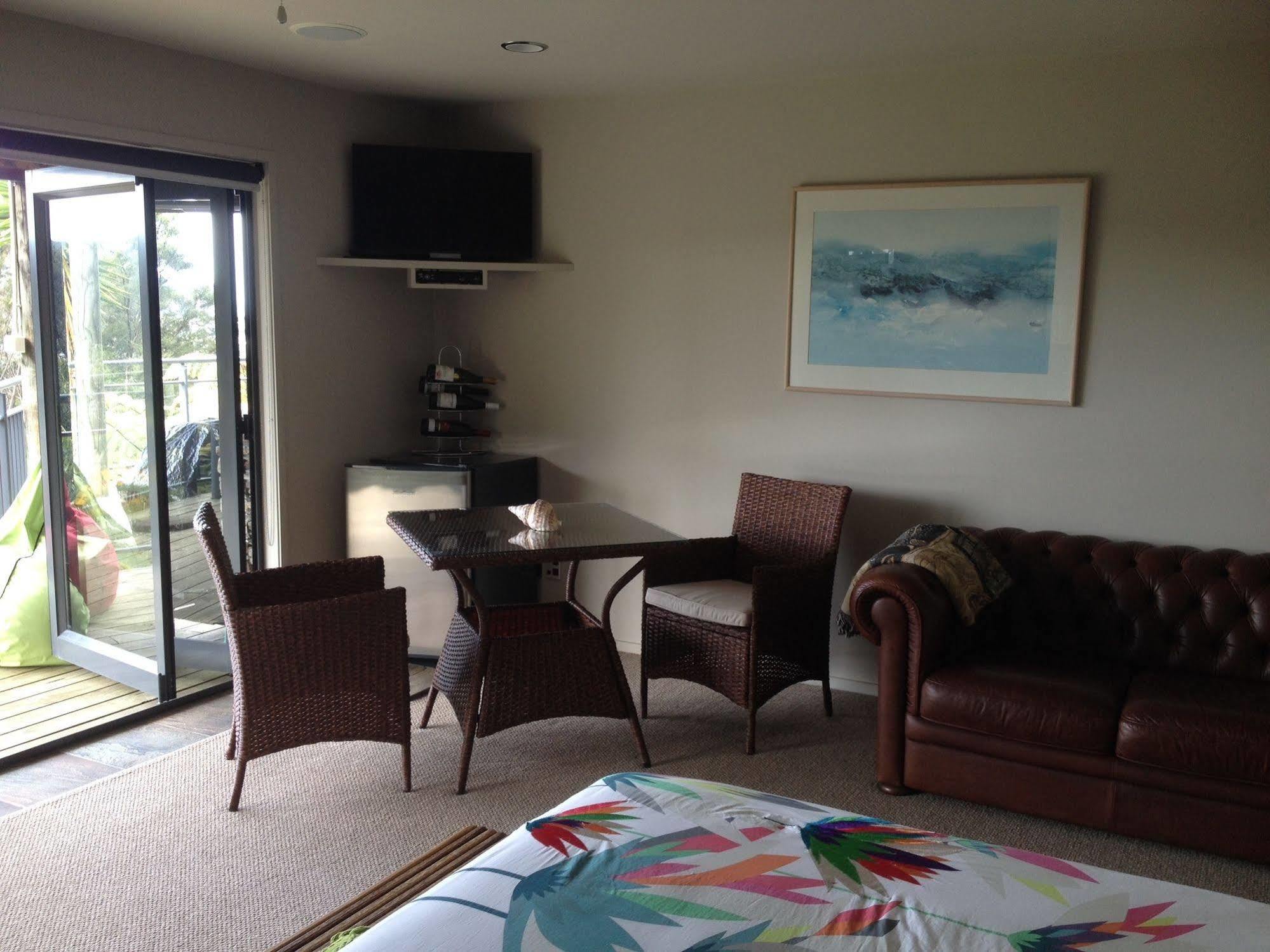 Whangamata Vistas B&B Esterno foto