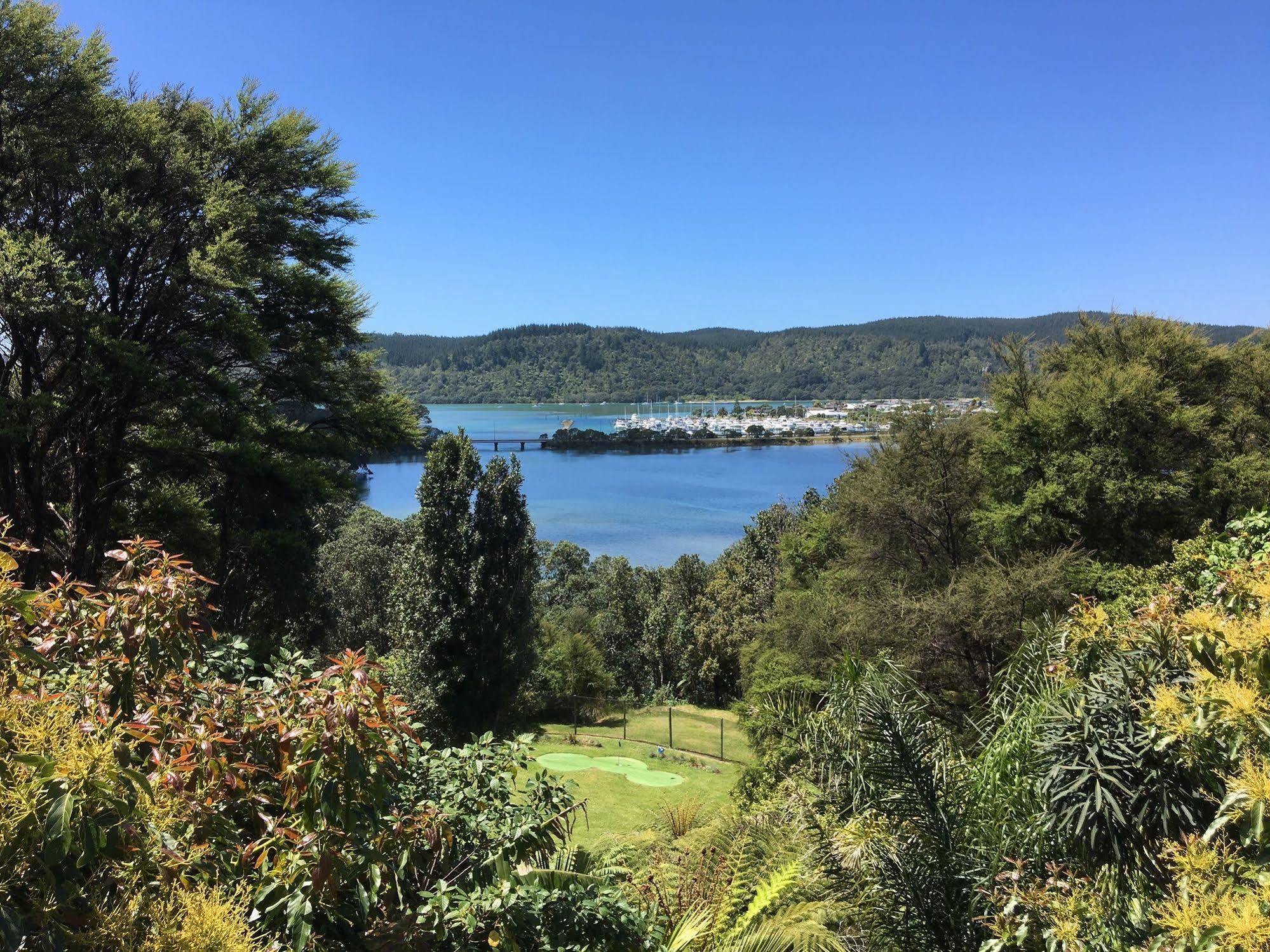 Whangamata Vistas B&B Esterno foto