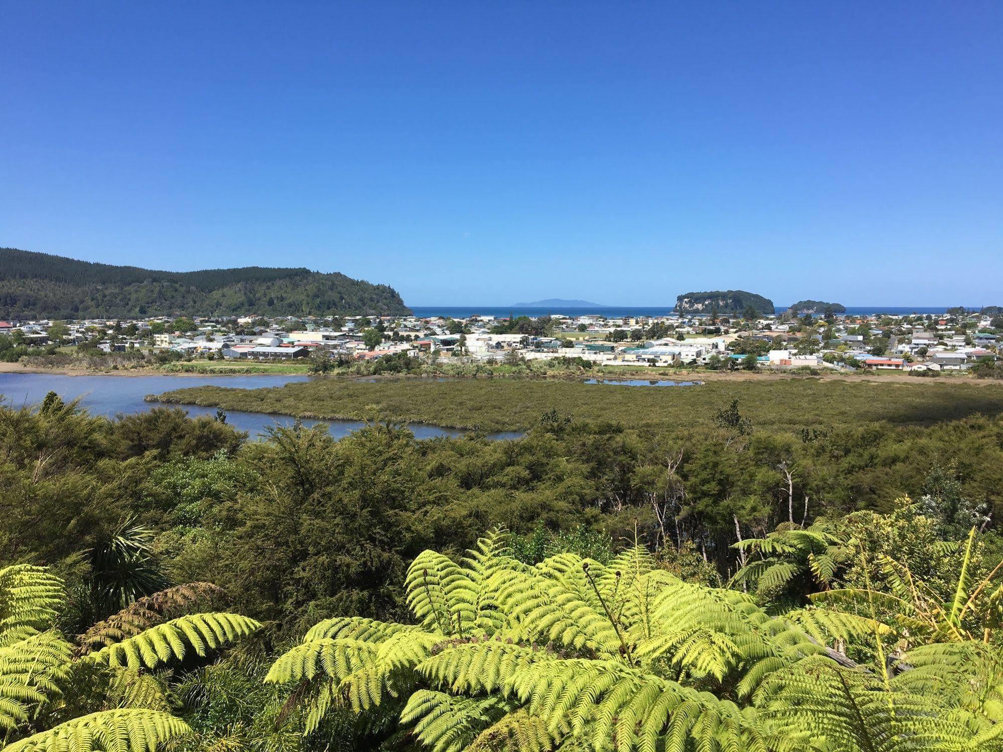 Whangamata Vistas B&B Esterno foto